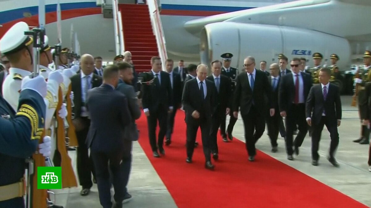    Путин в Китае примет участие в саммите ШОС и станет почетным гостем на параде