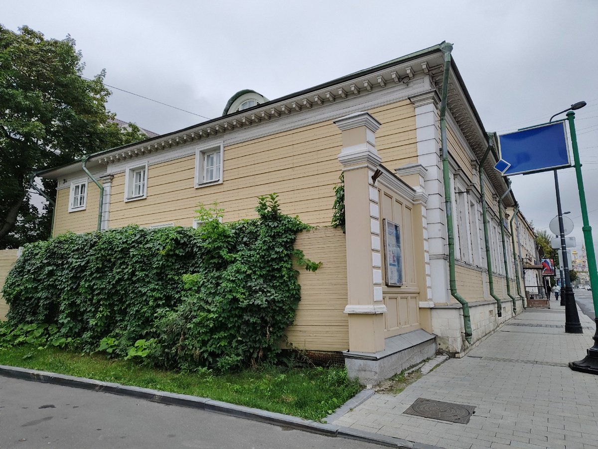 Дом-музей Василия Львовича Пушкина на Старой Басманной ул. в Москве