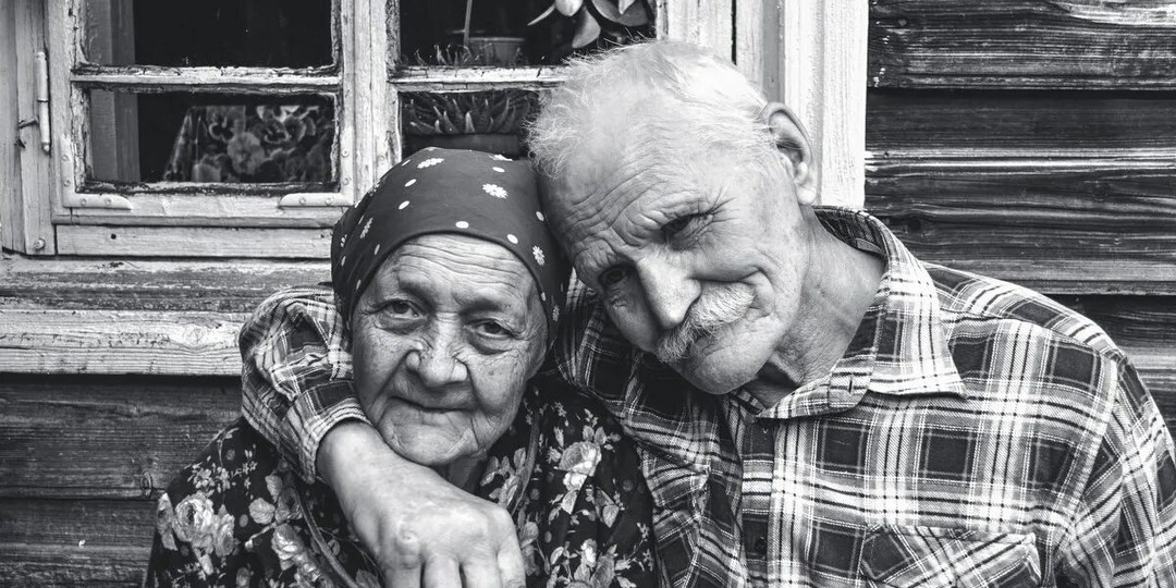 История  дедушке и бабушке которых оставили одних