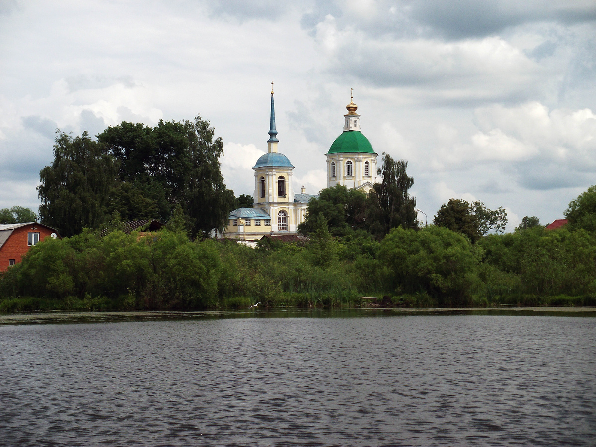 Озеро Киово - пожалуй, главный символ города