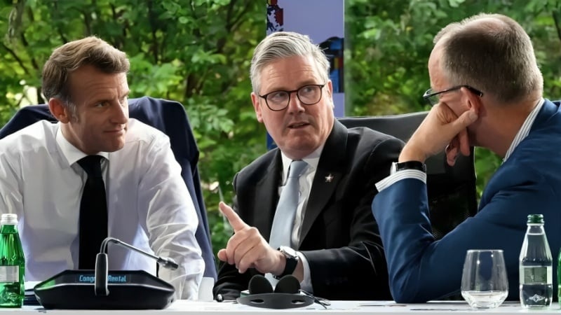 Лидеры Франции, Великобритании и Германии (Европейская тройка)