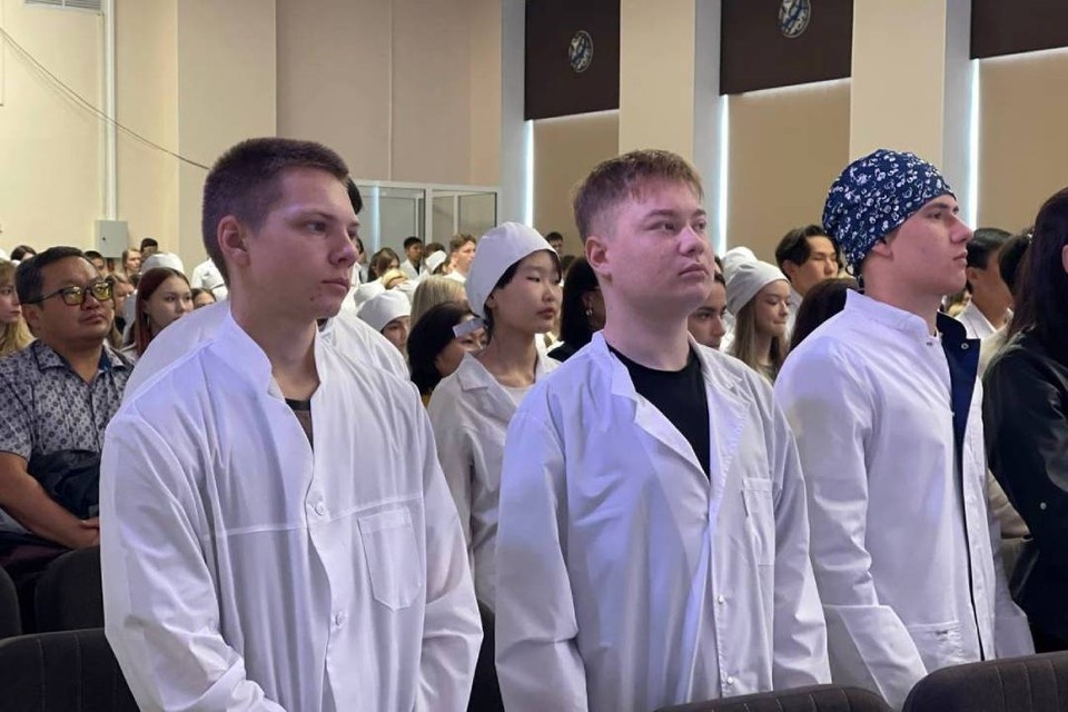    Студенты-целевики после окончания обучения будут иметь гарантированные рабочие места и будут трудиться в тех медучреждениях региона, которые особенно нуждаются в молодых специалистах. Пресс-служба правительства Иркутской области
