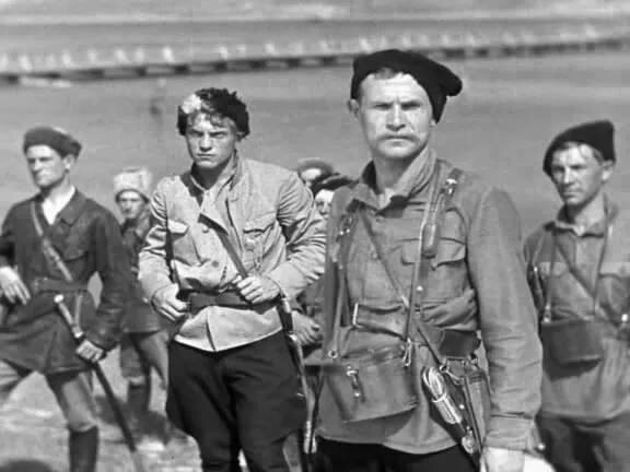 ОТ ЧАПАЕВА ДО ШТИРЛИЦА