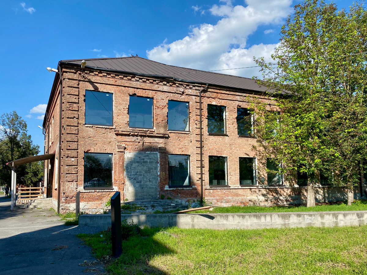 Мемориальный комплекс "Город ангелов" в Беслане, Школа № 1