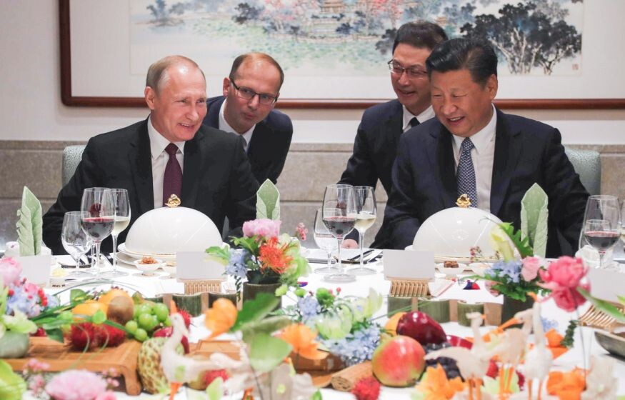    Путин прибыл в Китай. Такого еще не было. Москва и Пекин решают вопросы втайне от США: Газета.ру