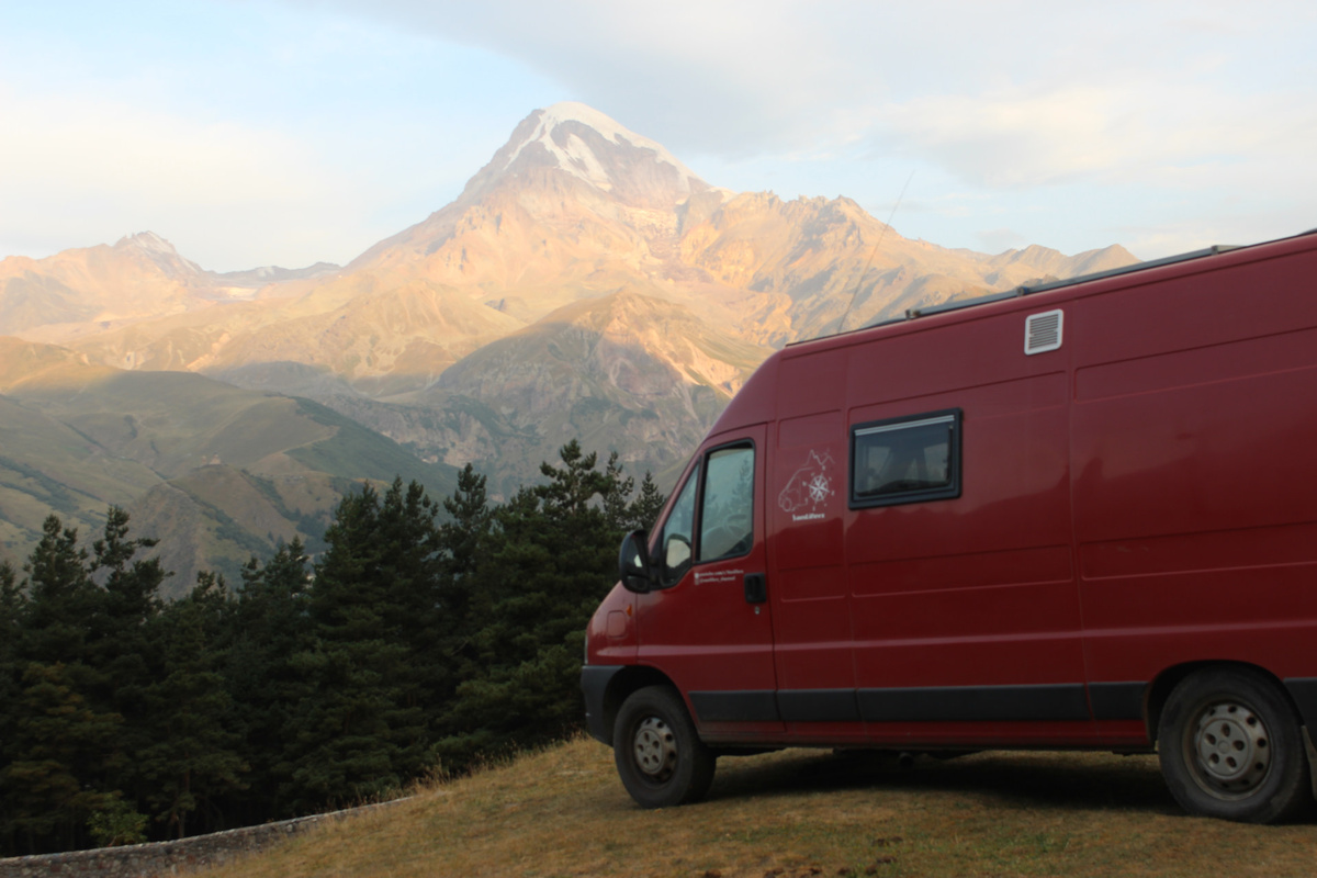 Утренний Казбек