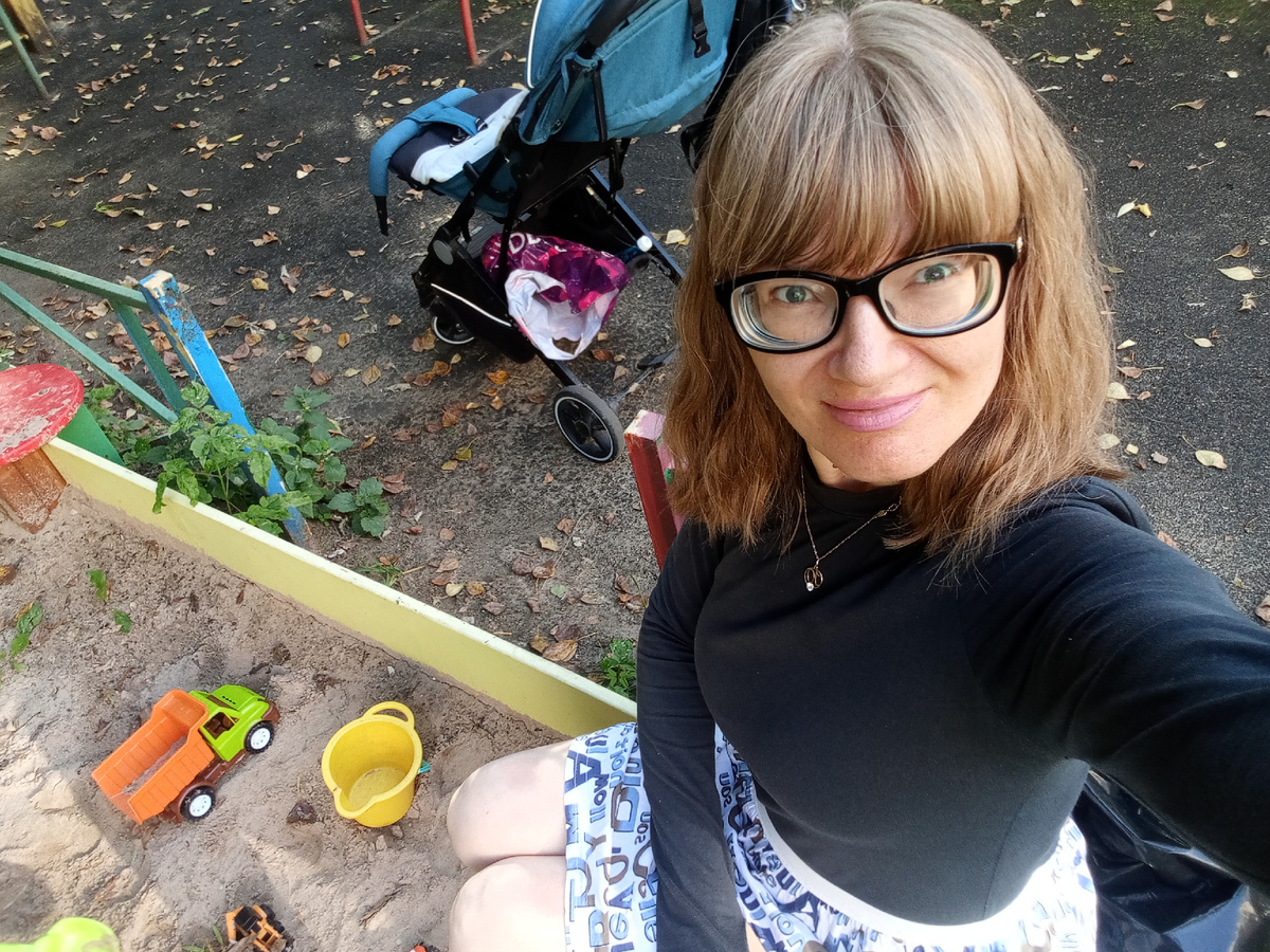 Фото со вчерашней прогулки с Маркушкой. Погода была замечательная +28.