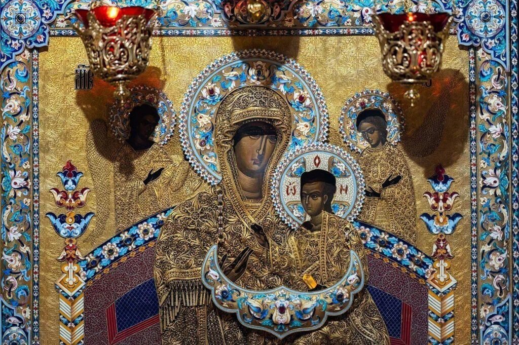 Икона Божией Матери «Всецарица»