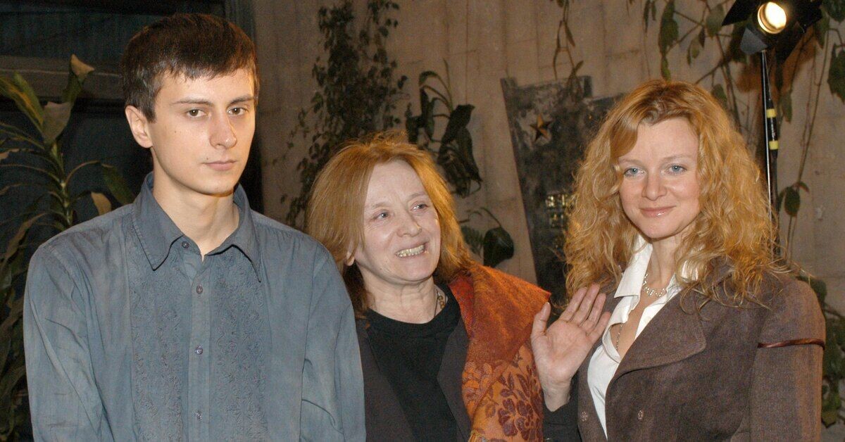 Маргарита Терехова с детьми