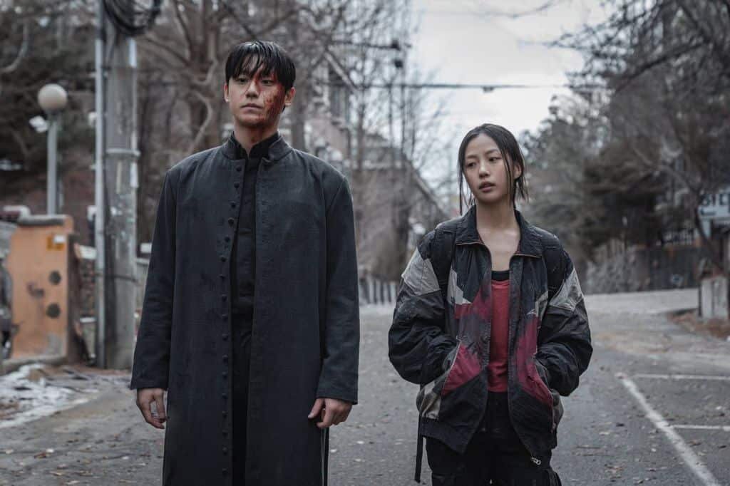 фото из соц.сети - Ли До Хён и Го Мин Ши в третьем сезоне «Милого дома». Фото: Netflix