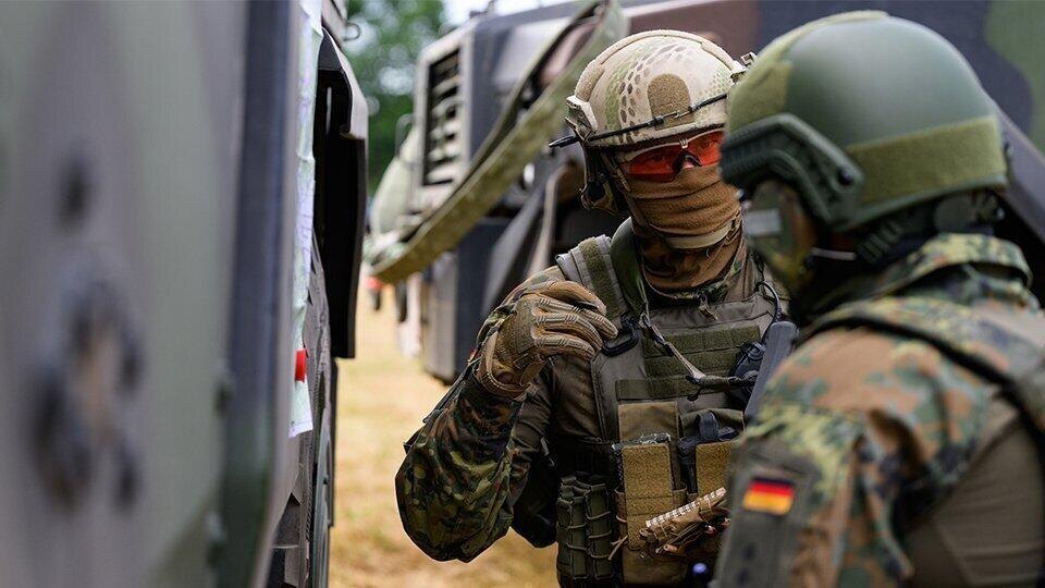     Bild: Германия отказалась от планов отправки войск на Украину Philipp Schulze/dpa/TASS