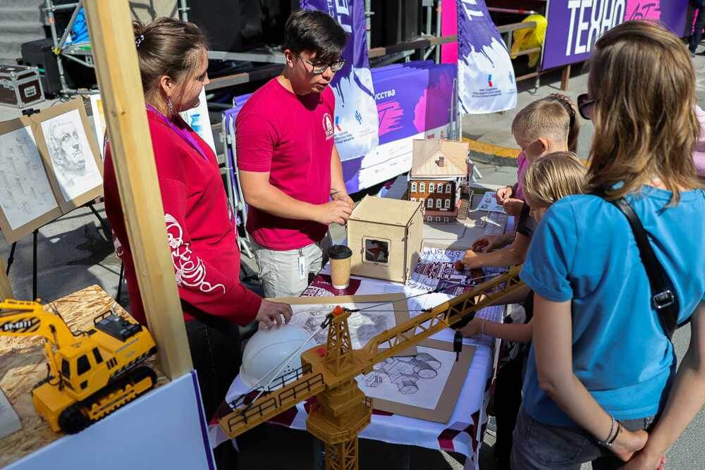 Листайте вправо, чтобы увидеть больше изображений