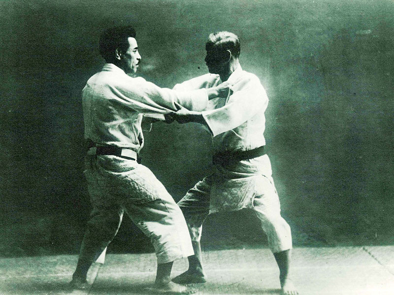 Фото с сайта https://polemikes-tehnes.gr/martial-arts/iaponikes-tehnes