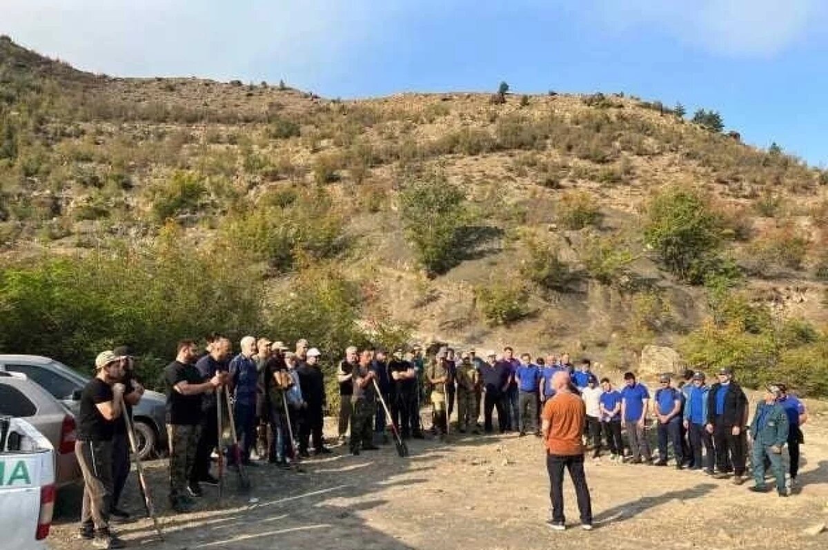    Пожар в Унцукульском районе Дагестана тушат с помощью вертолёта МЧС