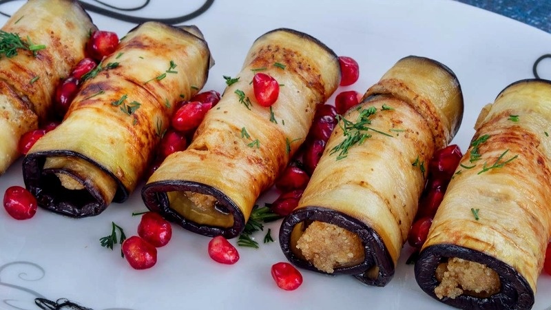 Рулетики из баклажанов