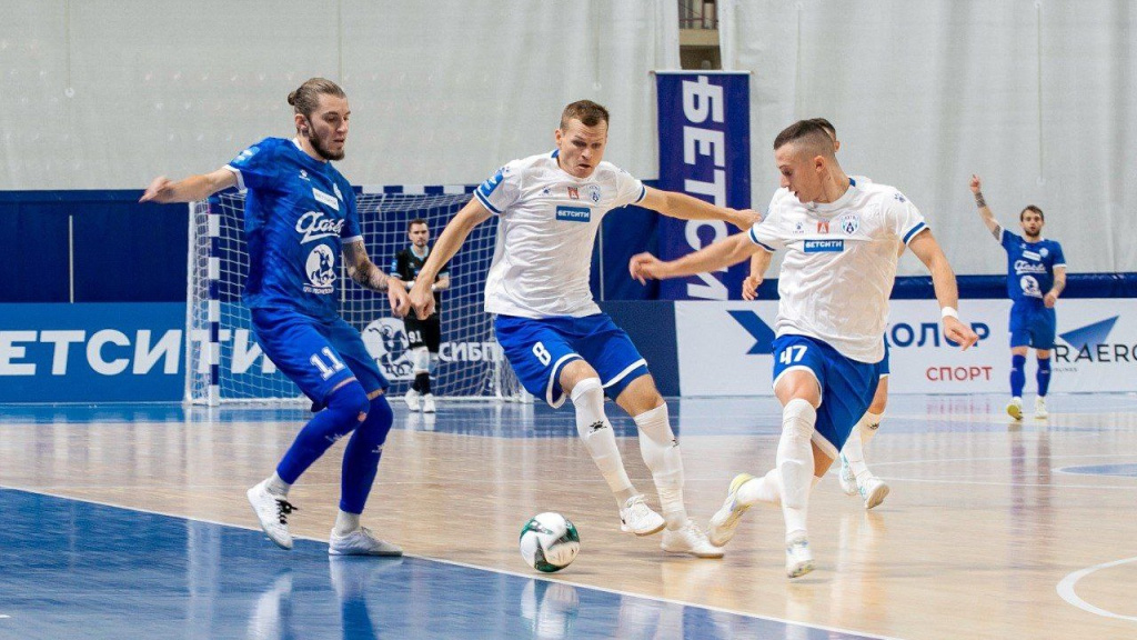    Сургутский «Факел» дебютировал в Суперлиге с громких побед