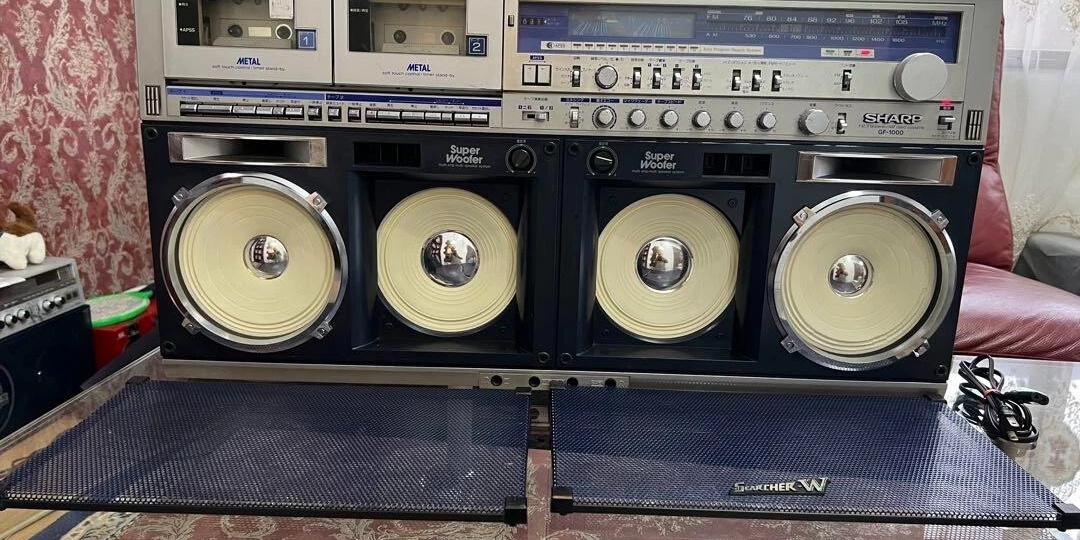 Культовый японский бумбокс за сотни тысяч рублей — SHARP GF-1000