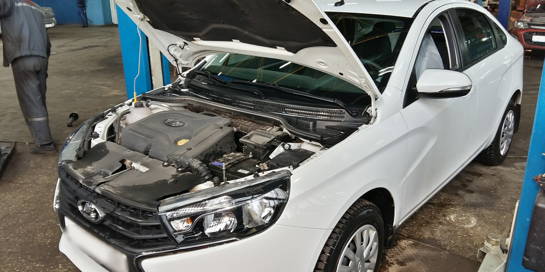 У соседа "полетела" коробка на Весте. На подмену дали Гранту. Проехал 300 км и понял, что зря переплатил, "комфорт" одинаковый