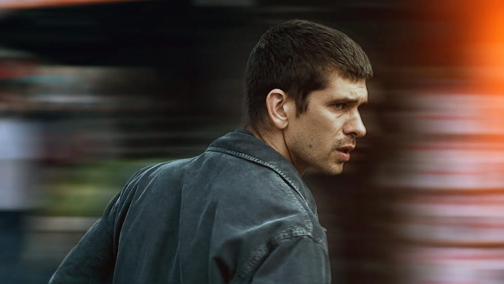 Кадр из фильма «Surge». Режиссер: Энейл Кария. Производство: BBC Films, BFI, Rooks Nest Entertainment. Прокат: Про:взгляд