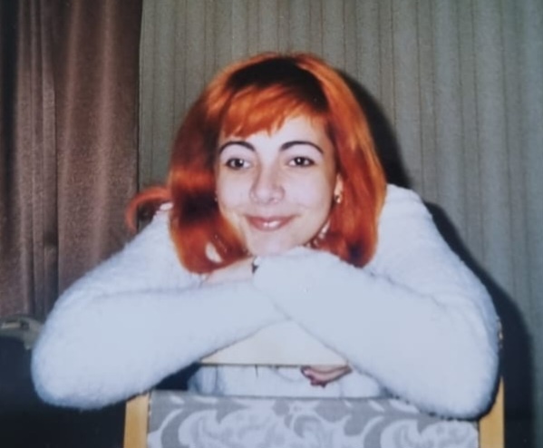 Это я. Счастливая и ультра рыжая школьница.