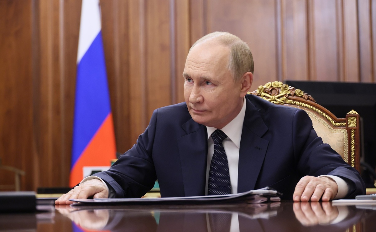    Путина толкают на сомнительную встречу. Фото: Globallookpress/Kremlin Pool