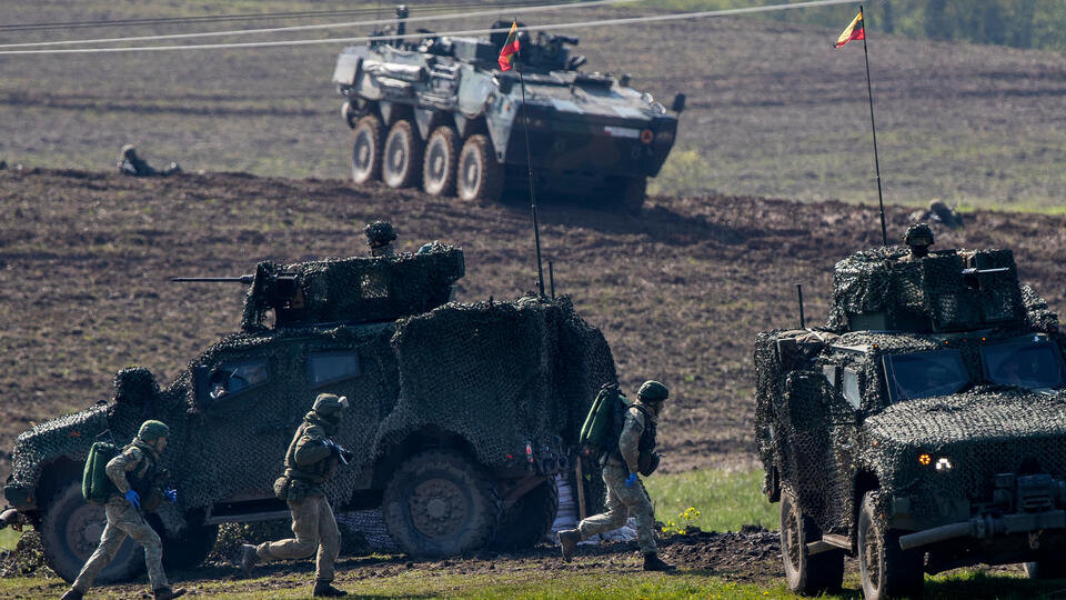     В Совфеде высмеяли литовский план с болотами Mindaugas Kulbis/AP/TASS