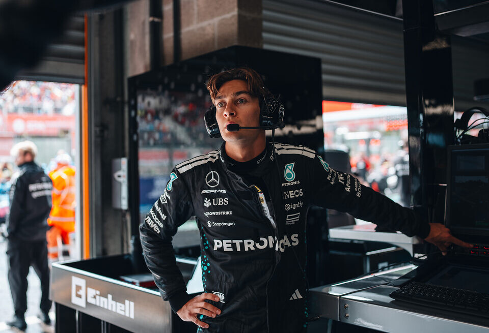    «Чудо, что я вообще доехал до финиша». Рассел призвал судей наказать ЛеклераLAT Images / Mercedes