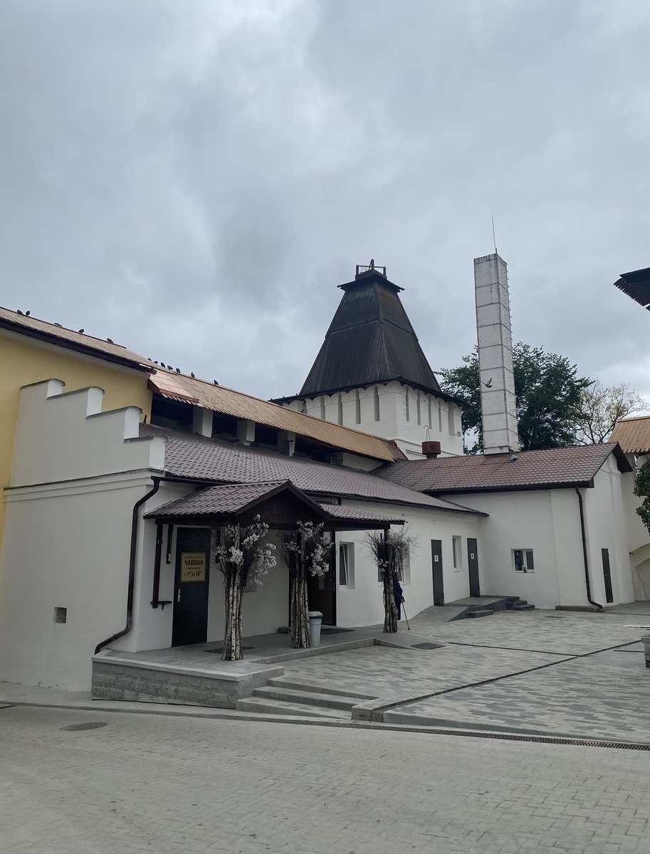 Пафнутьево-Боровский монастырь- Чайная 