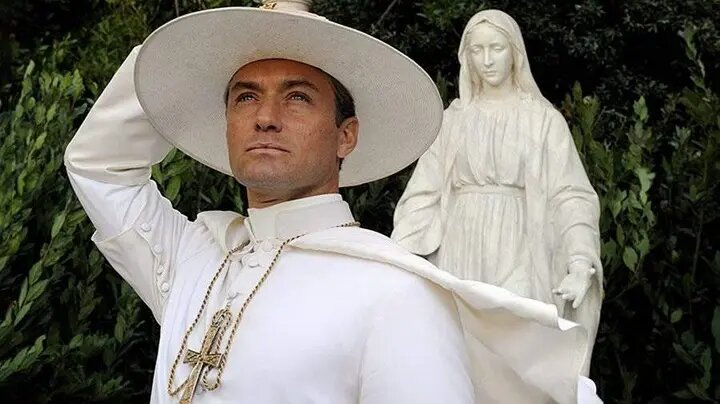    Актер Джуд Лоу. Фото: скриншот сериала «Молодой папа»