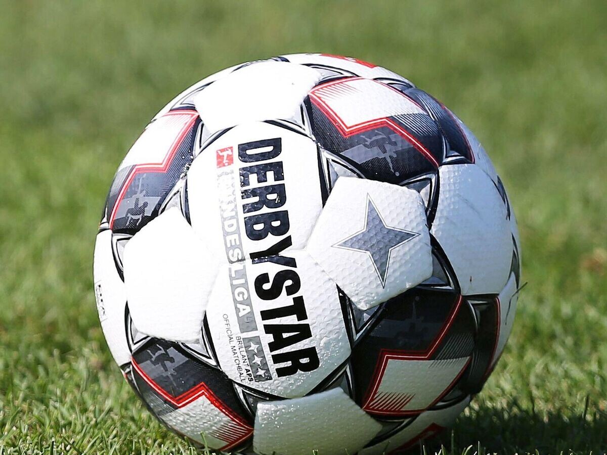    Официальный мяч немецкой Бундеслиги© Фото из открытого источника