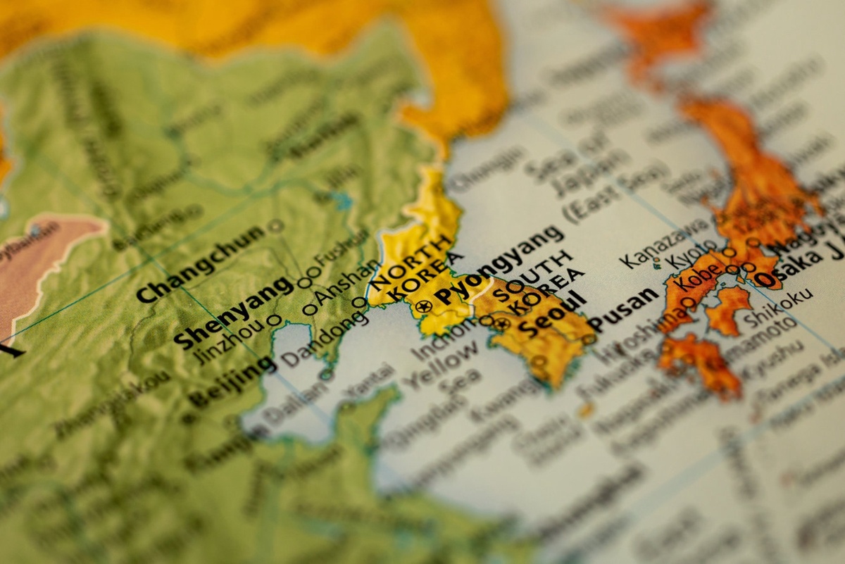Северная Корея на карте мира. Источник фото: www.shutterstock.com