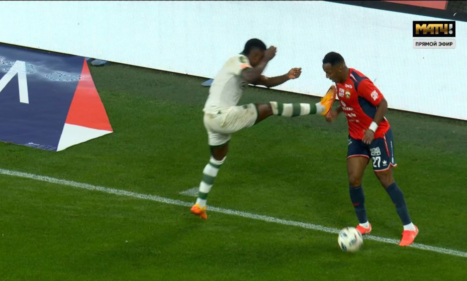 Скандальный момент матча ЦСКА — «Краснодар». Фото: кадр трансляции Матч ТВ