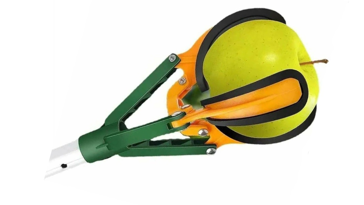 Нечто кистеобразное, при этом нужно и держать палку, и целиться, и дергать синхронно за шнурочек