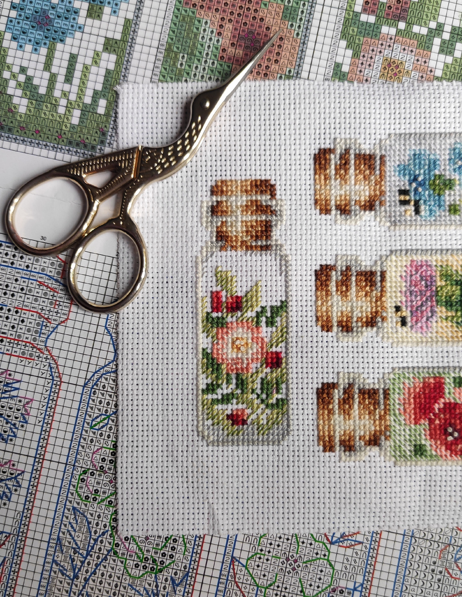 Без фона вполне себе хорошо смортится