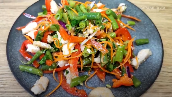 Соседка Армянка научила меня готовить фирменный салат "Метис", вкусный и готовится быстро