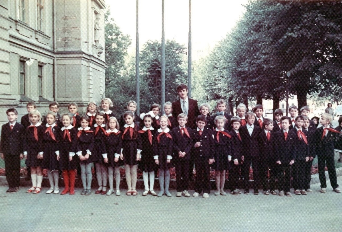 И. Н. Гусев, классный руководитель 4а класса, осень 1987 г.