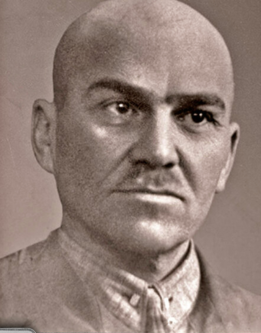 После окончания железнодорожного училища Афанасий Осипович не остановился.