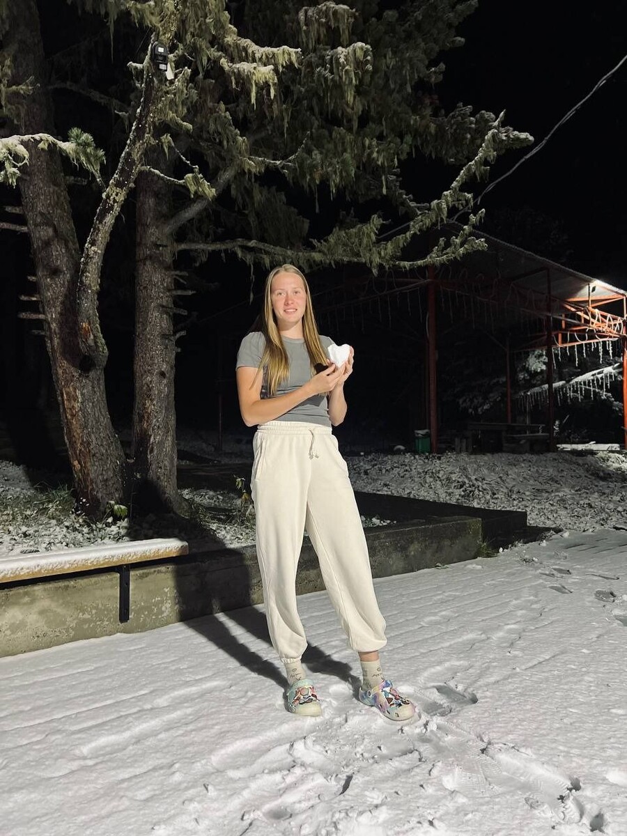    В последний день лета Семинский перевал накрыл снегопад. Источник: t.me/seminskiy_utc_altay