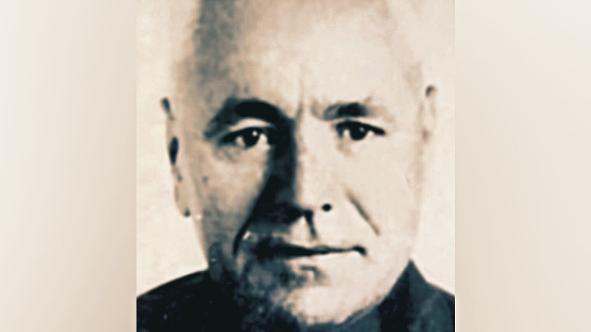 Иван Арсентьевич Петров