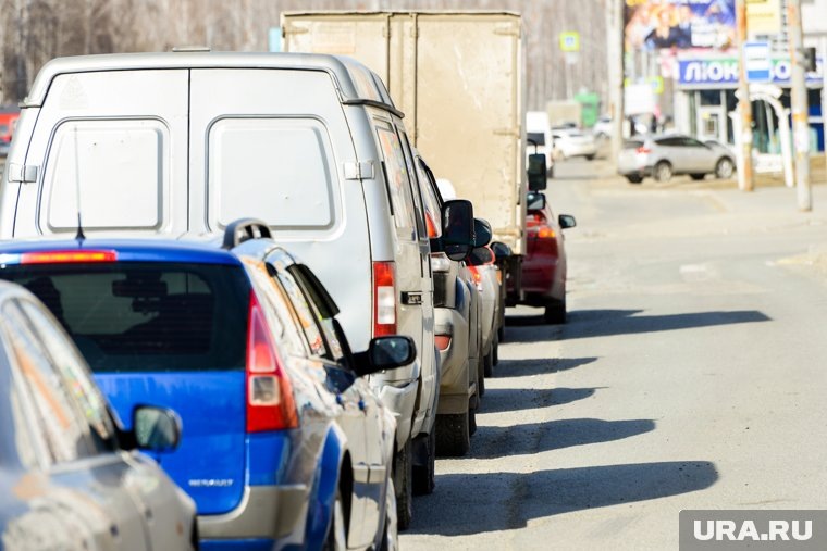    Утром 1 сентября в Челябинске возникли пятибалльные пробки