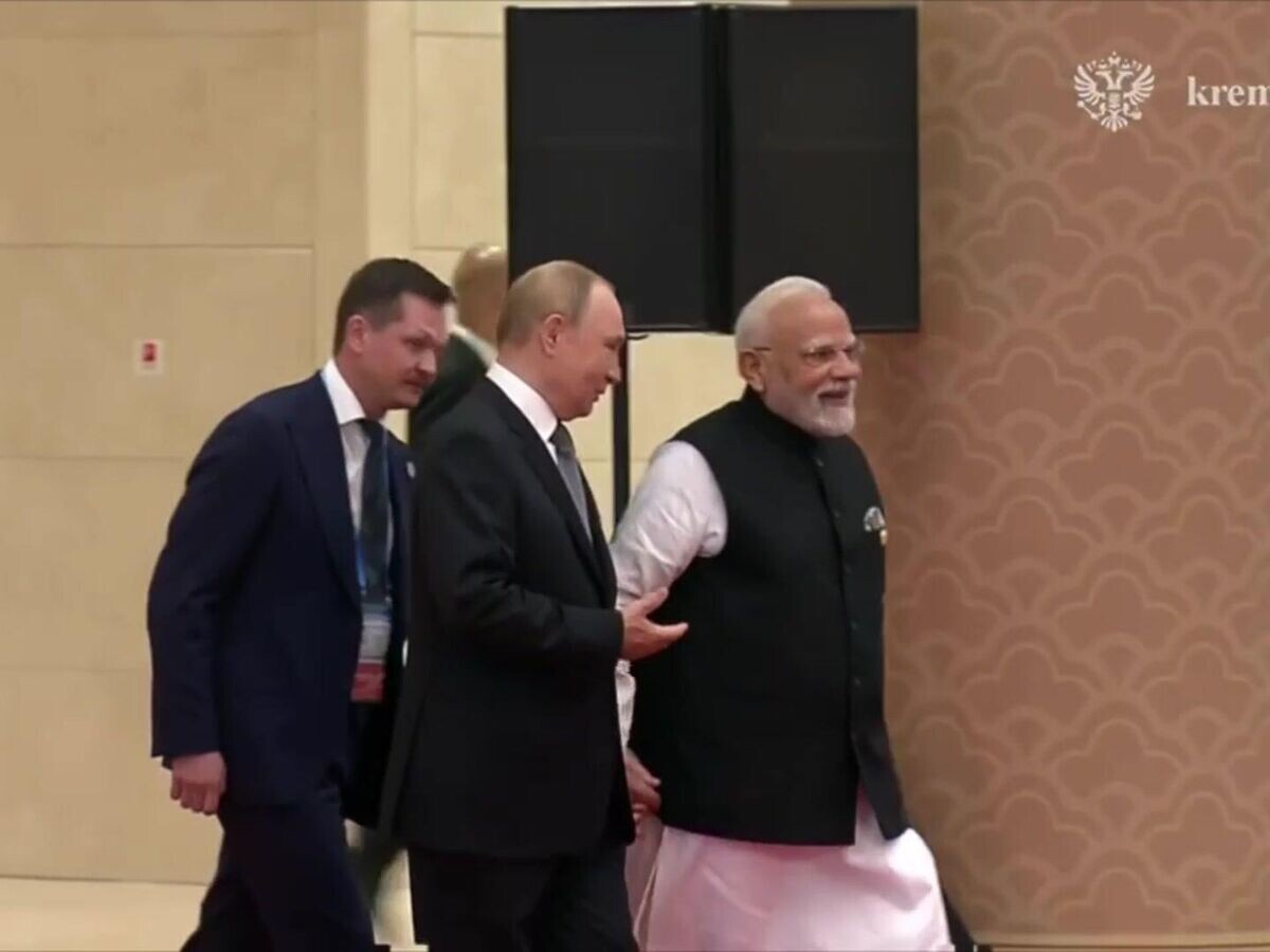    Путин, Моди и Си Цзиньпин перед началом саммита ШОС© Пул