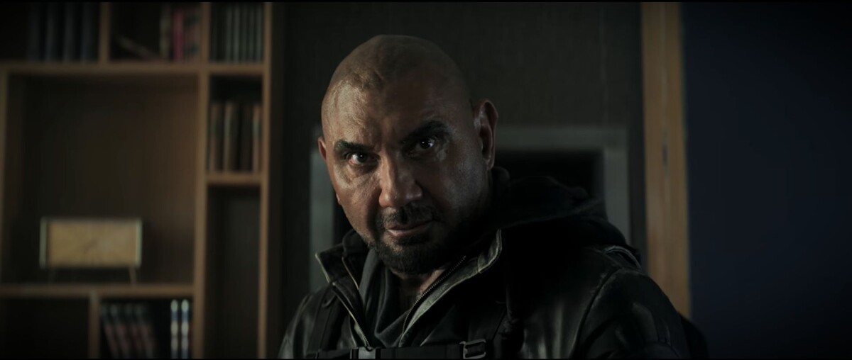 Джейк (Дэйв Батиста)