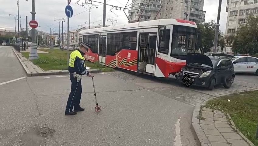     Фото: ГИБДД Екатеринбурга