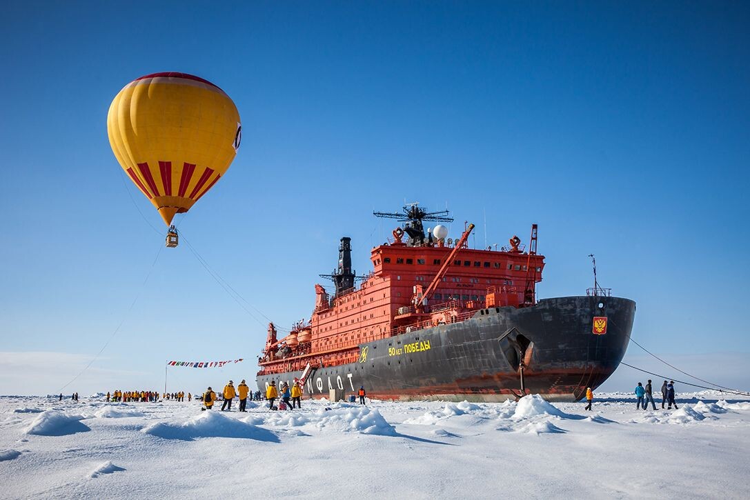 Арктические маршруты России: круизы и пешие походы для смелых путешественников