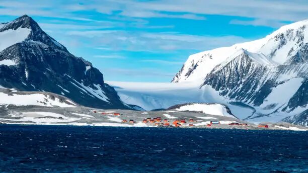Аргентинская станция в Антарктиде