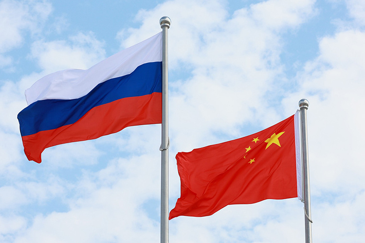    «От этой встречи Путина и Си Цзиньпина действительно можно ждать очень серьезных результатов. Так как вектор российско-китайского взаимодействия направлен вверх и вперед».   
Фото:  kremlin.ru