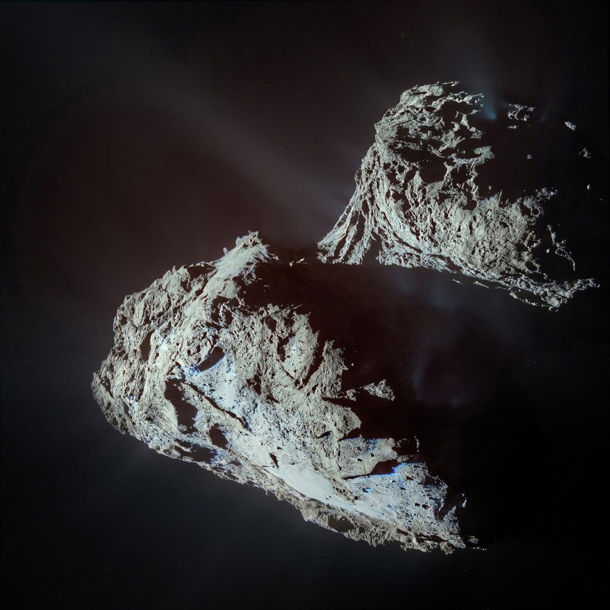 Полный снимок кометы в цвете / КА "Розетта" 