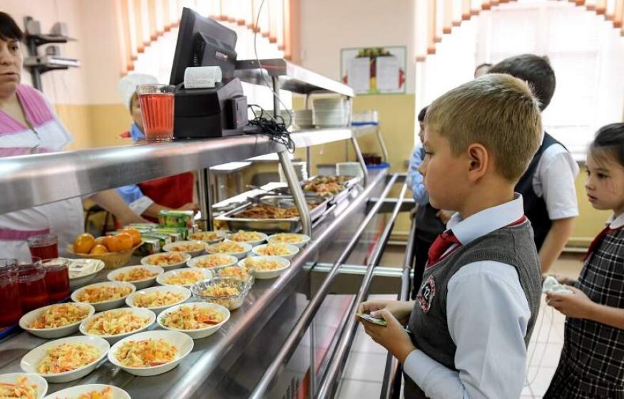   Обед в школе стоит дороже, чем бизнес-ланч в кафе: пора действовать?