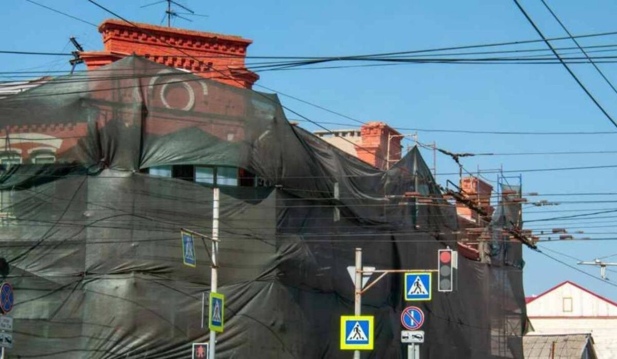     Ремонт здания. Источник: 78.ru Автор фото: Svetlana Vozmilova