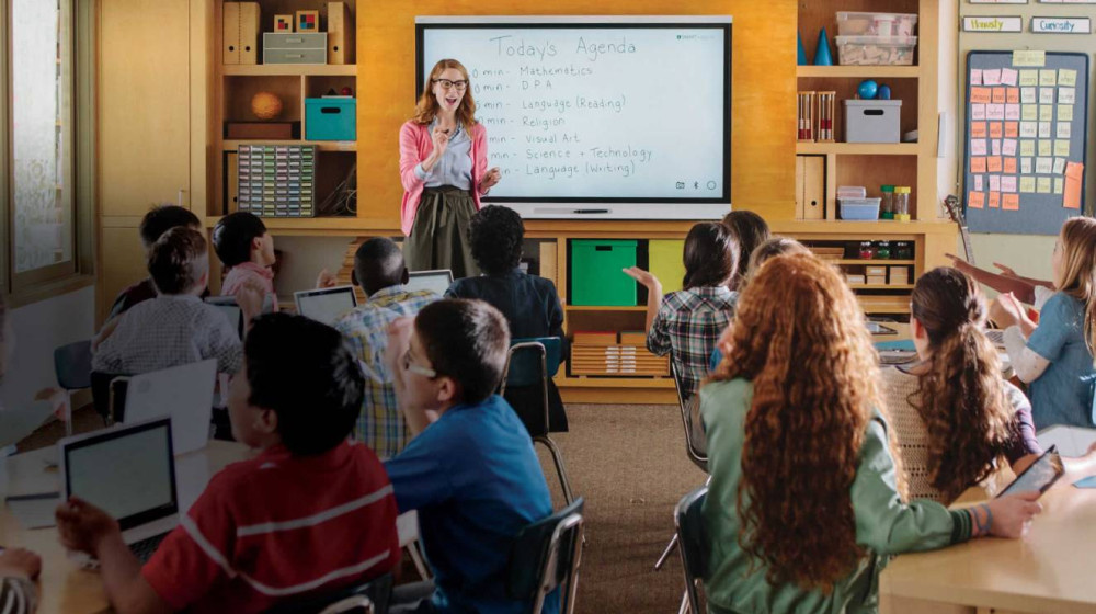    Умные доски и скрытое наблюдение за учениками